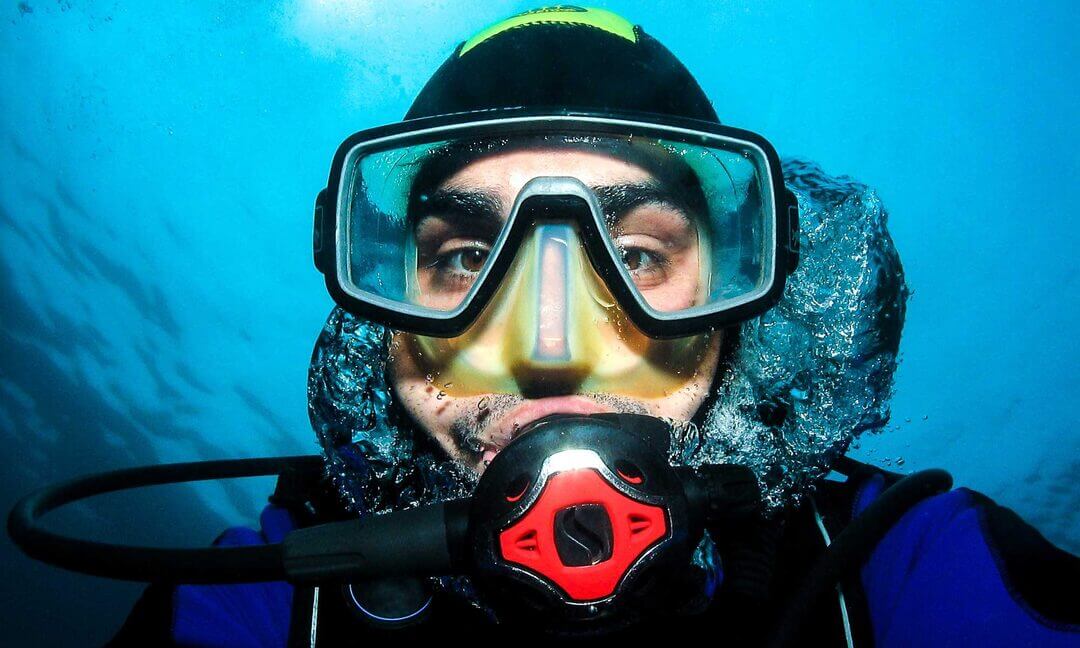 DIVING MASKS